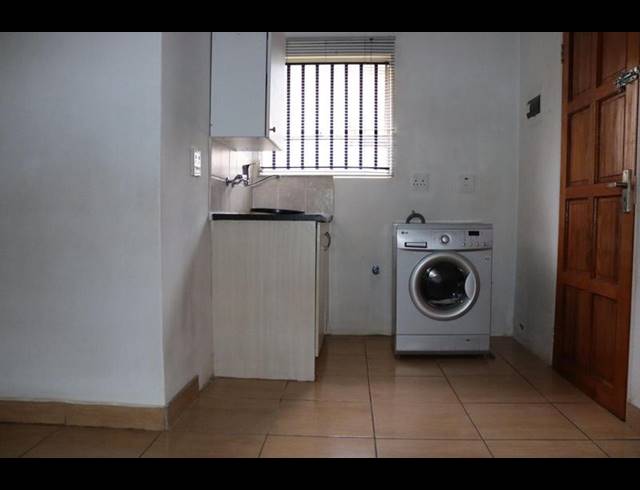 2 BEDROOM PROPERTY TO RENT IN FLEURHOF